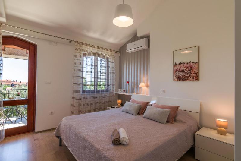 Villa Pietra for 6 people near Fažana with sea view - children playground & pet friendly - image 20