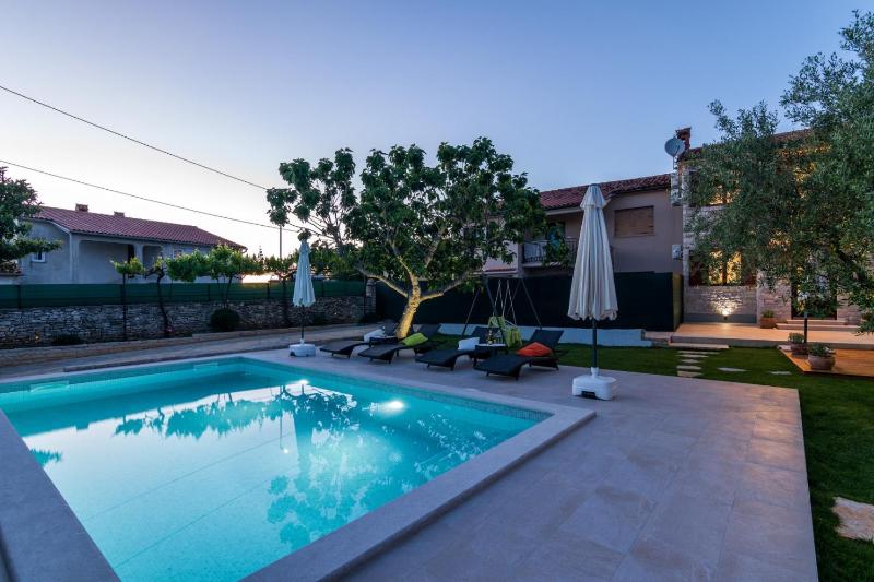 Villa Pietra for 6 people near Fažana with sea view - children playground & pet friendly - image 11