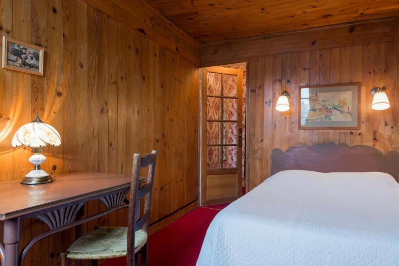 Double Room view on Notre-Dame  image 3