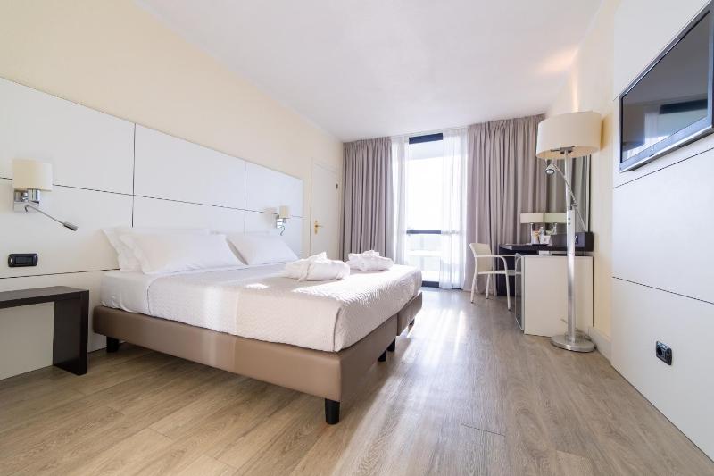 Superior Double or Twin Room image 1