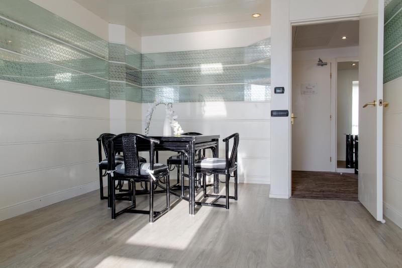 Suite image 3