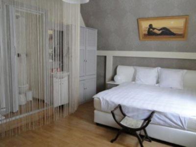 Double Room with Shower image 1