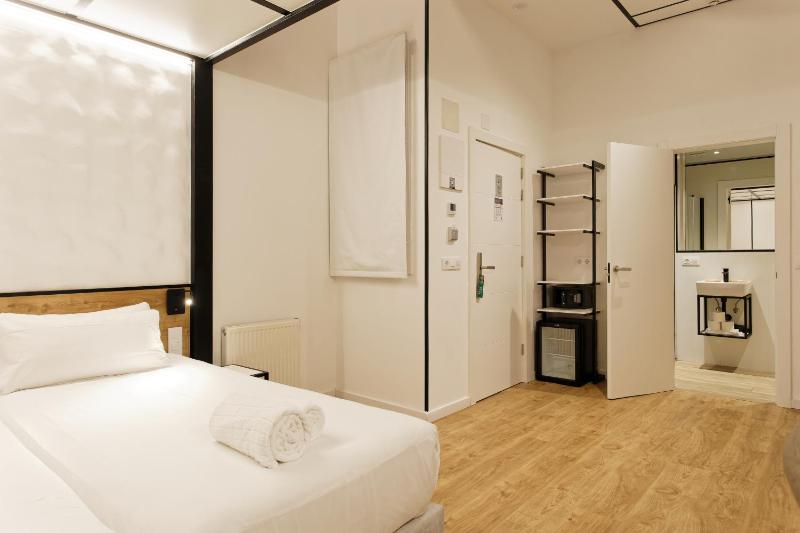 Green House Hotel - image 7