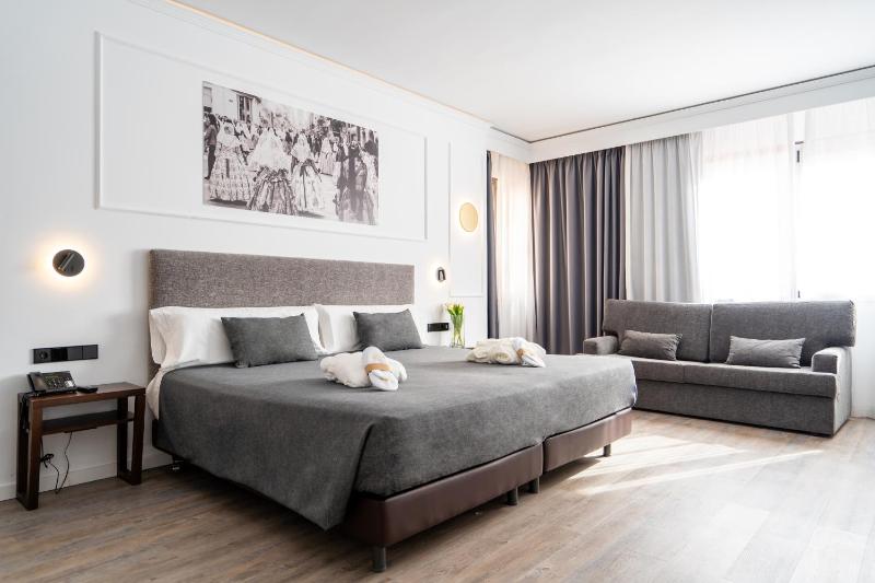 Junior Suite image 1