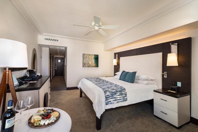 Standard 1 King Bed image 1
