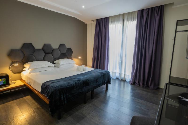 Superior Double Room image 1