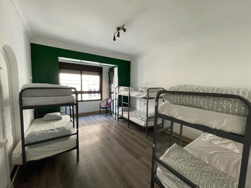 Tarragona Hostel - image 9