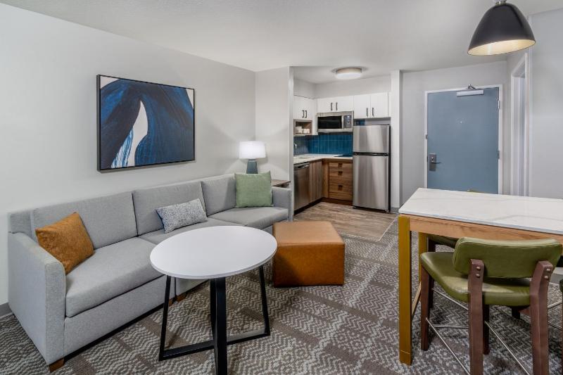 Suite with One King, Queen and Sofa Bed image 4