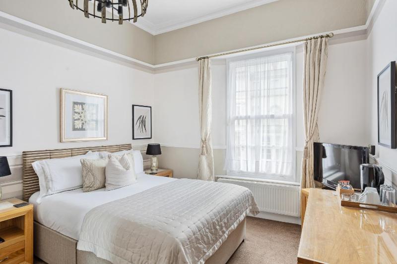 Superior Double Room image 1