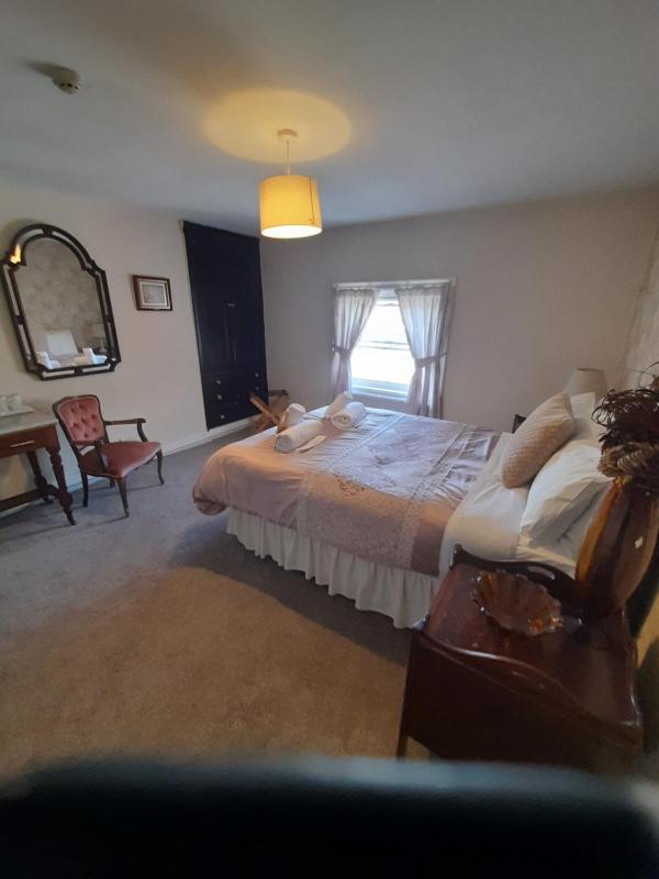 Double Room image 1
