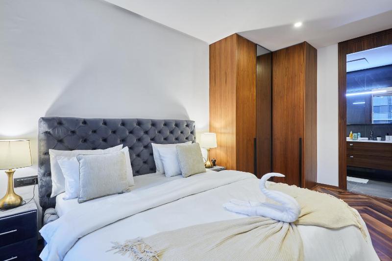 Modern Unit in Casa Finance City With Free Parking - image 9