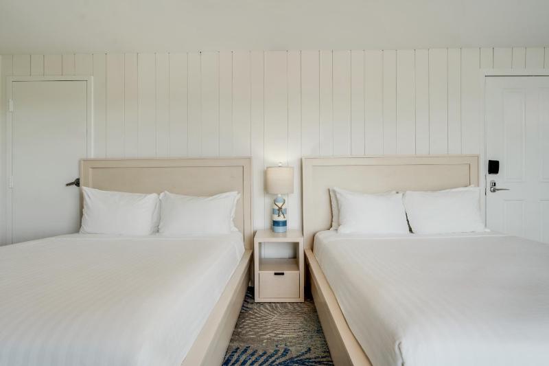 Room with Two Double Beds with Ocean View image 2