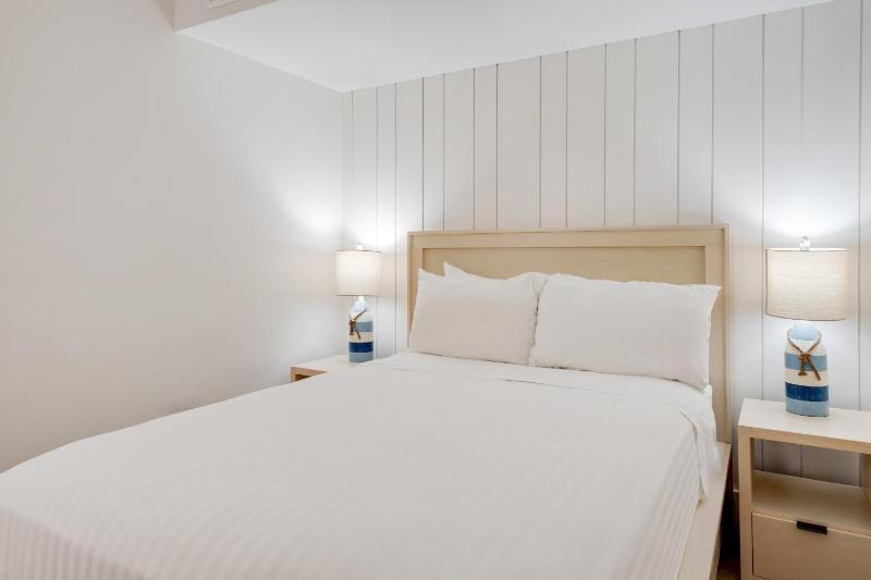 Suite with Ocean View image 4