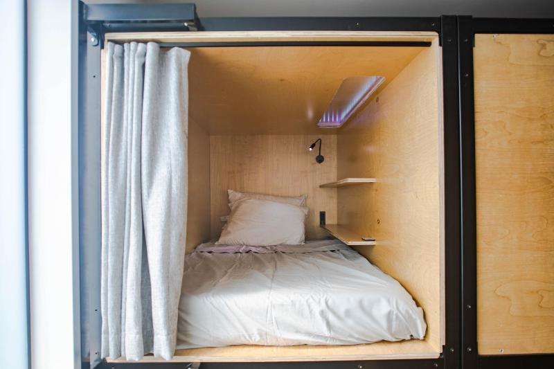 Bed in 8-Bed Dormitory Room image 1