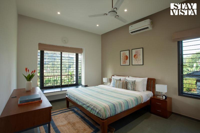 The Big Chill by VEO StayVista - 2BHK Villa with Gazebo & Bonfire - image 15
