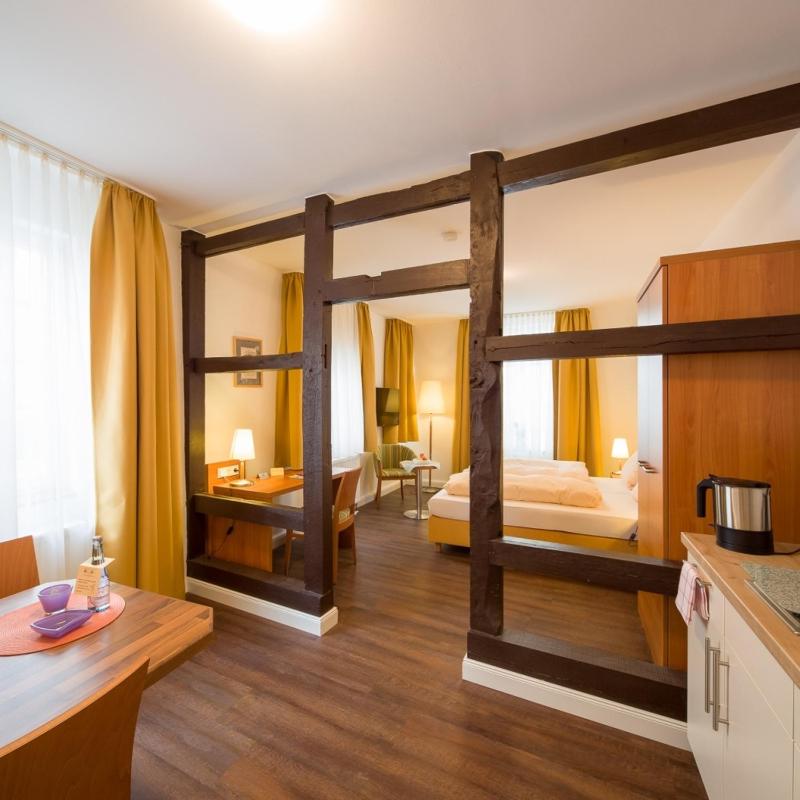 Deluxe Triple Room image 1