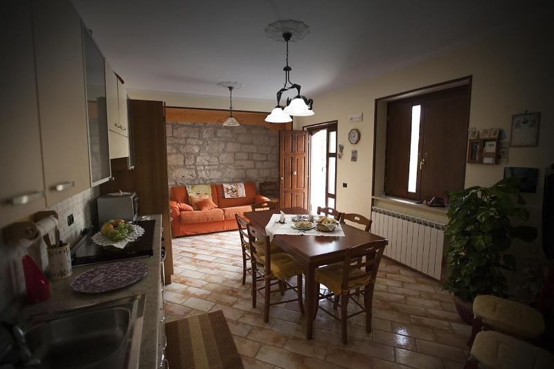 Triple Room with Private Bathroom image 2