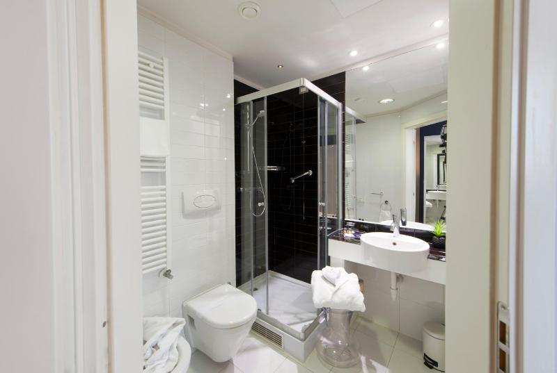  Comfort  Double or Twin Room image 1