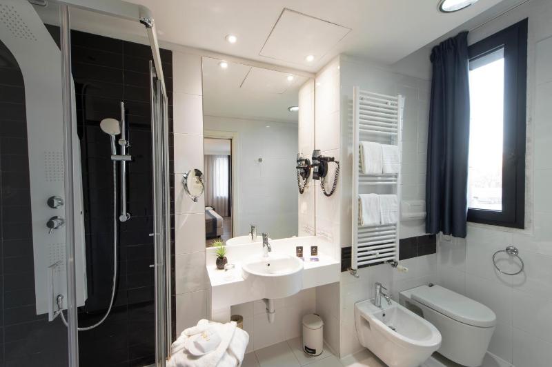 Triple Room image 1
