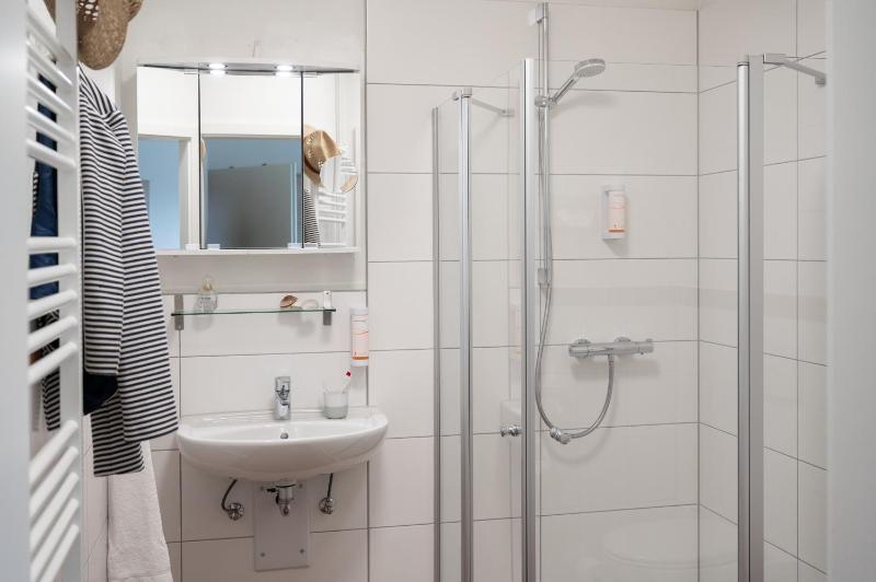 Standard Single Room image 2