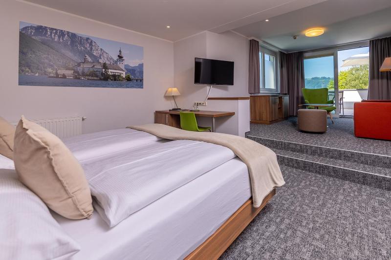 Junior Suite with Terrace image 1