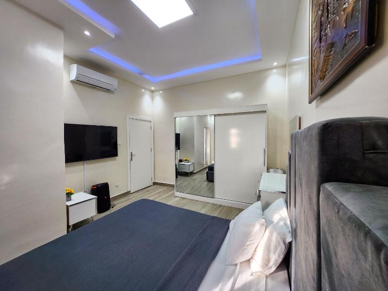 F3 Penthouse Point E Dakar - image 11