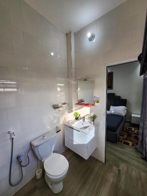 F3 Penthouse Point E Dakar - image 13