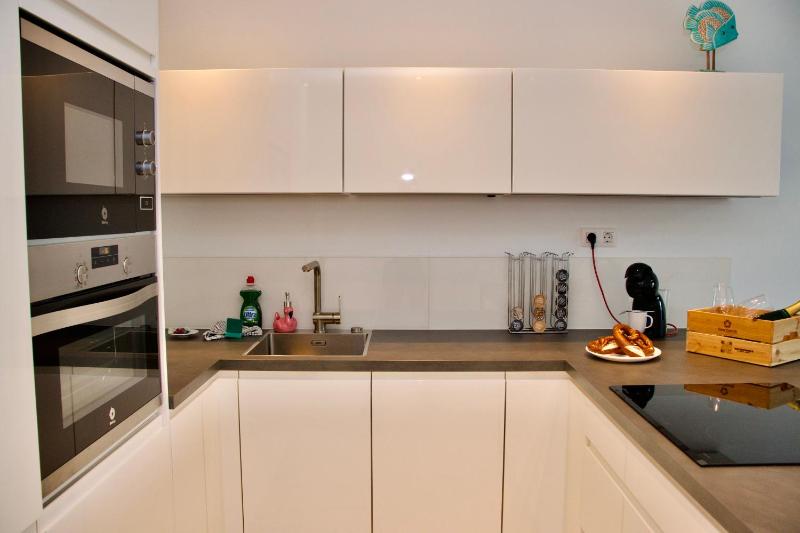 Duque Beachfront Elite - image 15