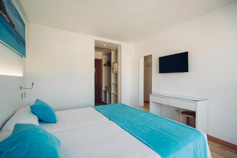 Double Room  image 3