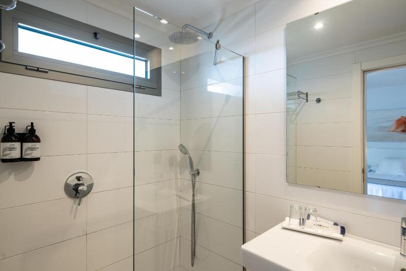 Double or Twin Room with Sea View image 2