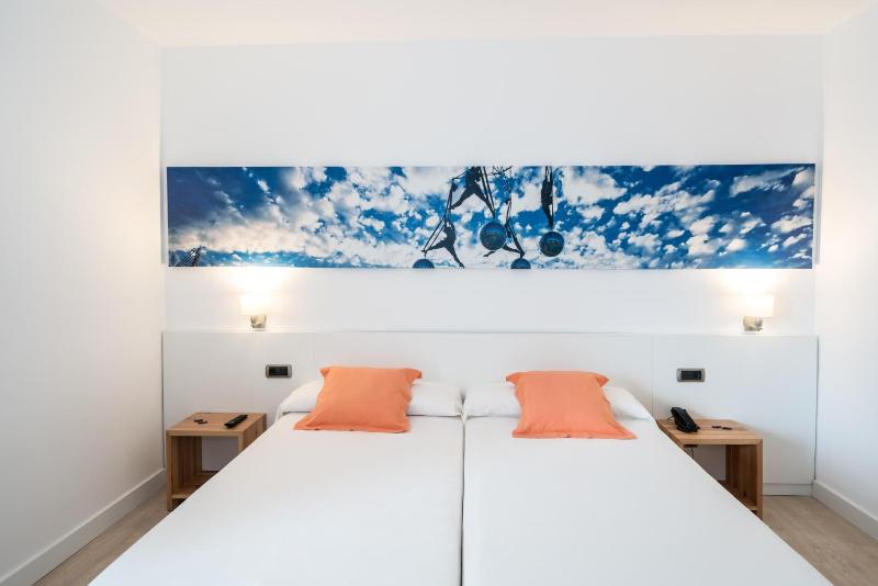 Superior Double Room image 3