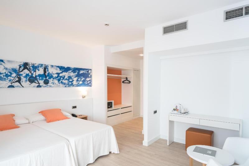 Superior Double Room image 4