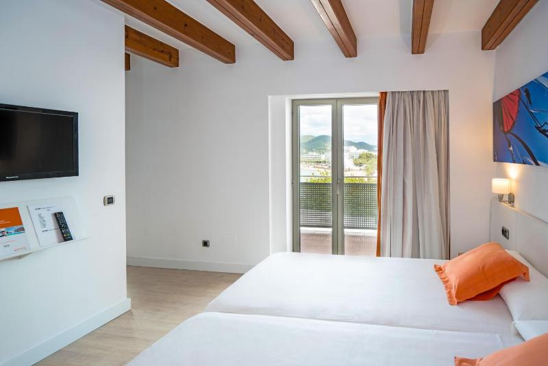 Junior Suite with Sea View image 1