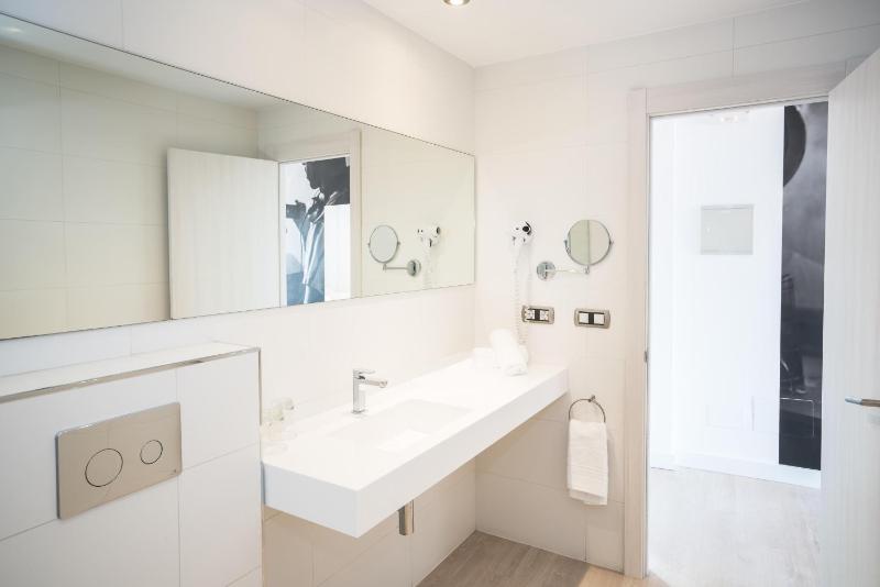 Suite image 3