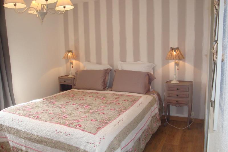 Double or Twin Room with Garden View image 3