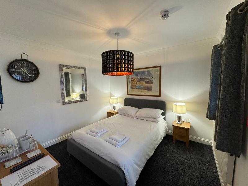Deluxe Double Room image 4
