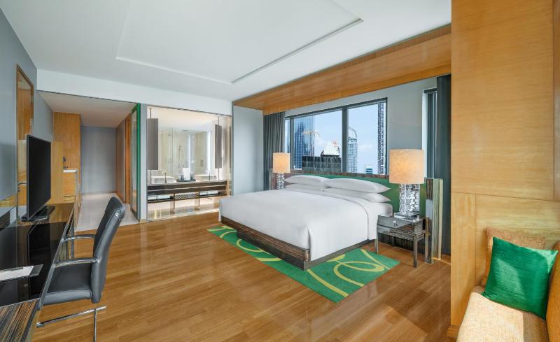Studio Suite, 1 Bedroom Suite, 1 King image 3