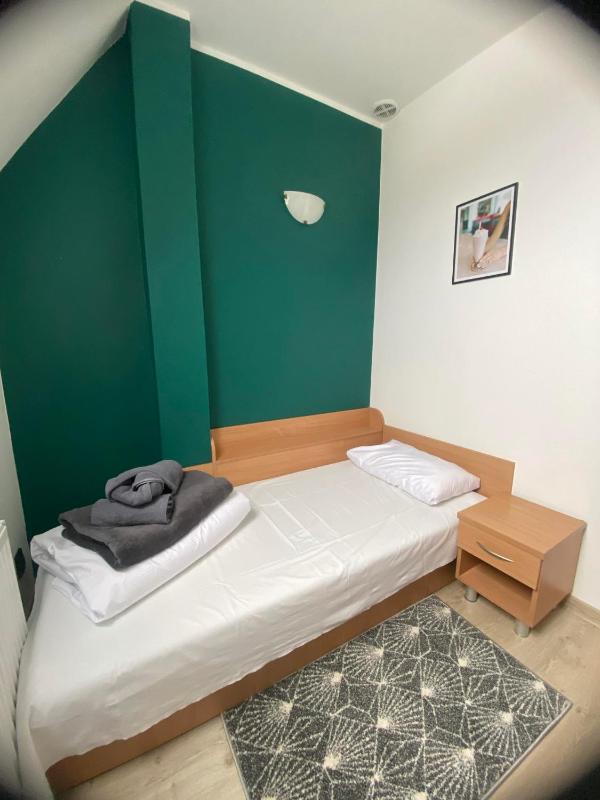Single Room with Private Bathroom image 3