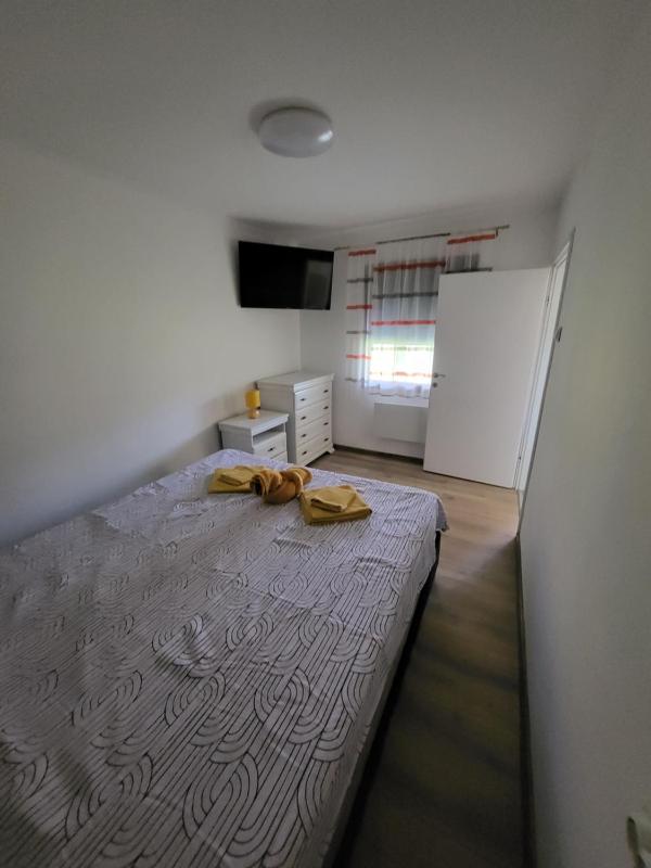 One-Bedroom House image 2