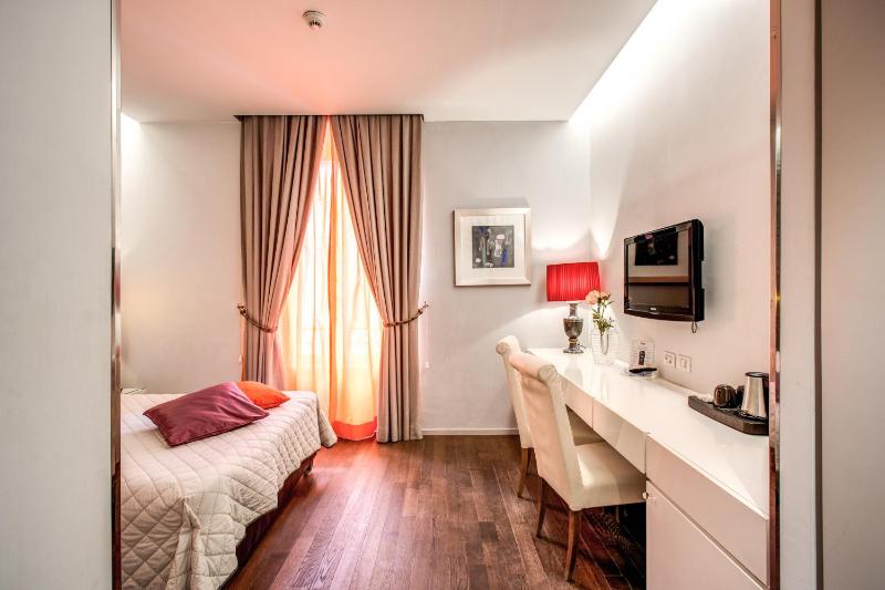 Boutique Rome Inn - image 16