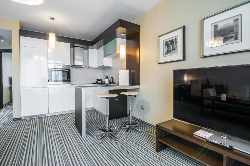 Two-Bedroom Apartment with Two King Beds - Non-Smoking image 4