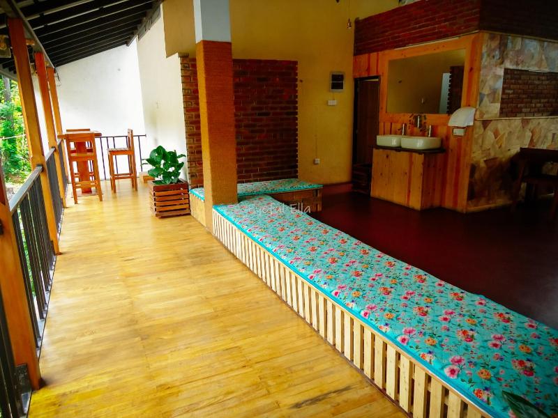 Eyeful Ella Hostel - image 10