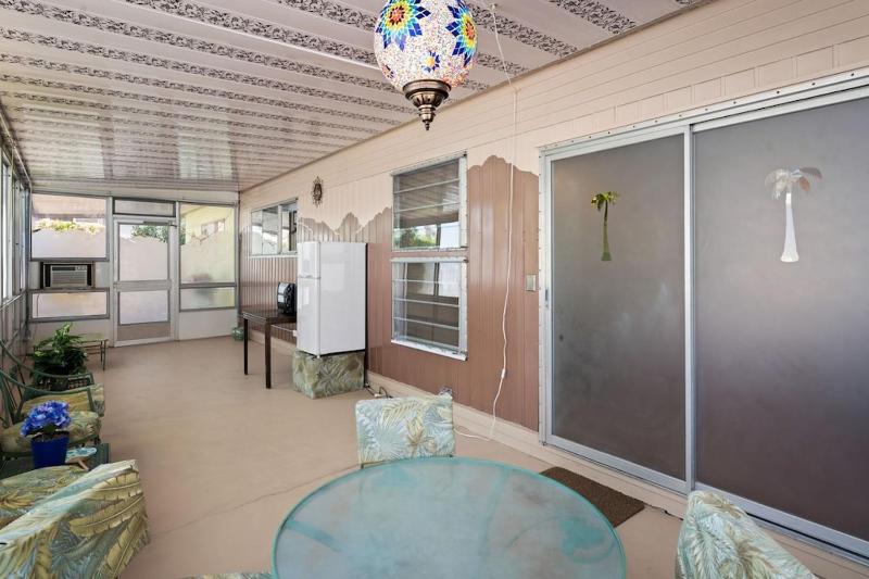 Palm Spring Mid-Century Home! - image 31