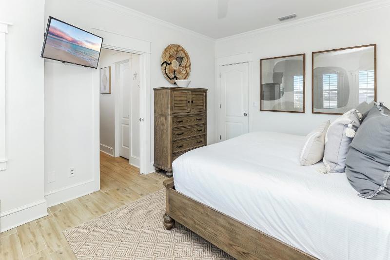 B402 Sunset Beach Villa - image 30