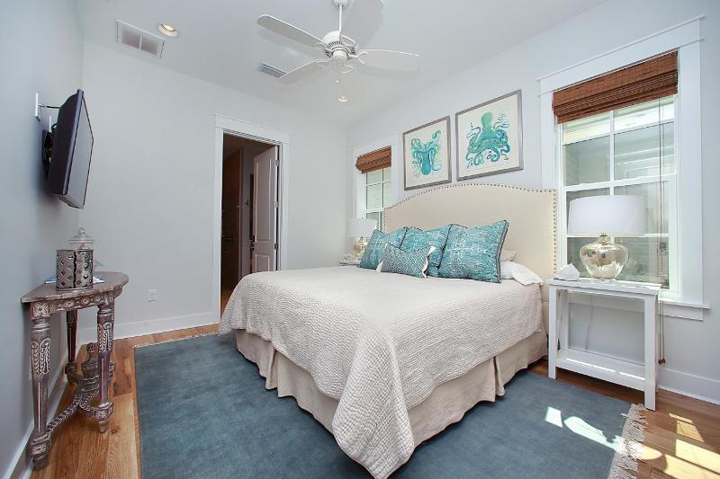Southern Charm - image 28