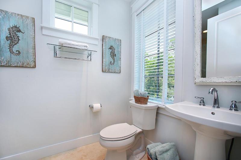 Southern Charm - image 7