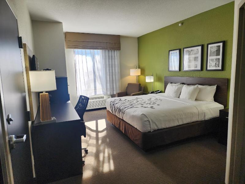 King Room image 4