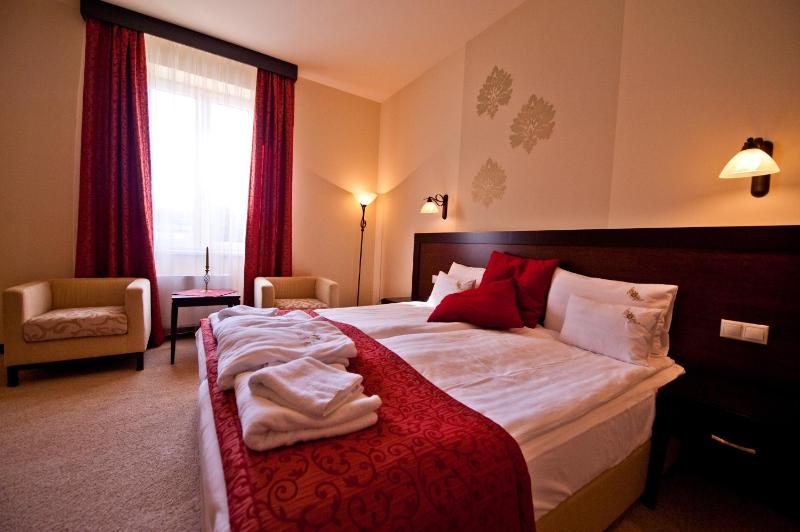 Superior Double Room image 4