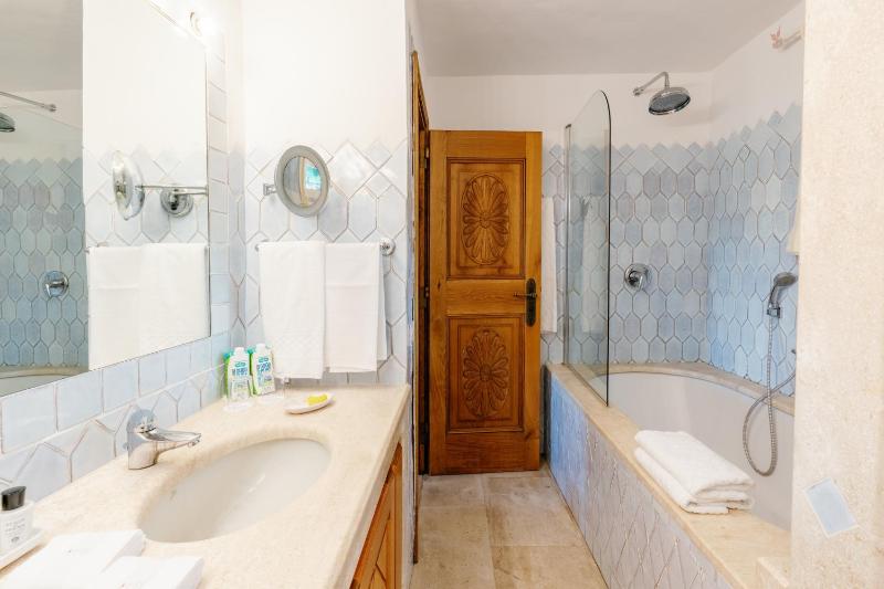 Double Room image 1