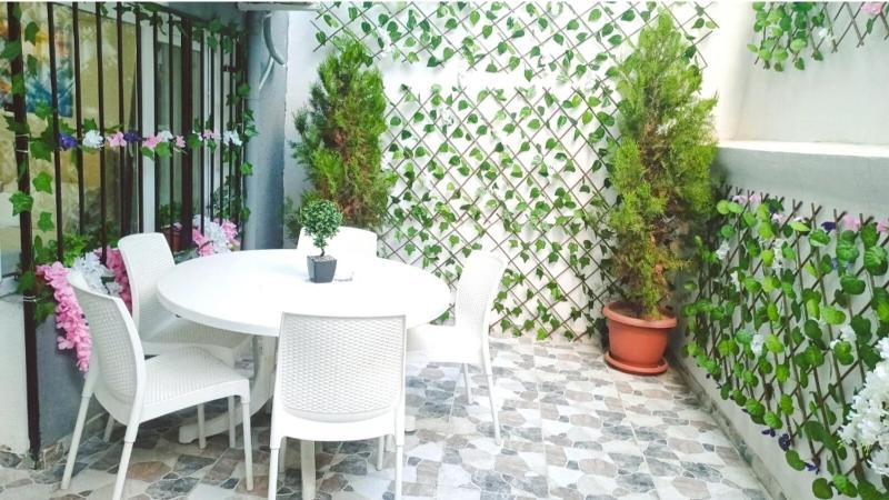 Apartment with Garden View image 2